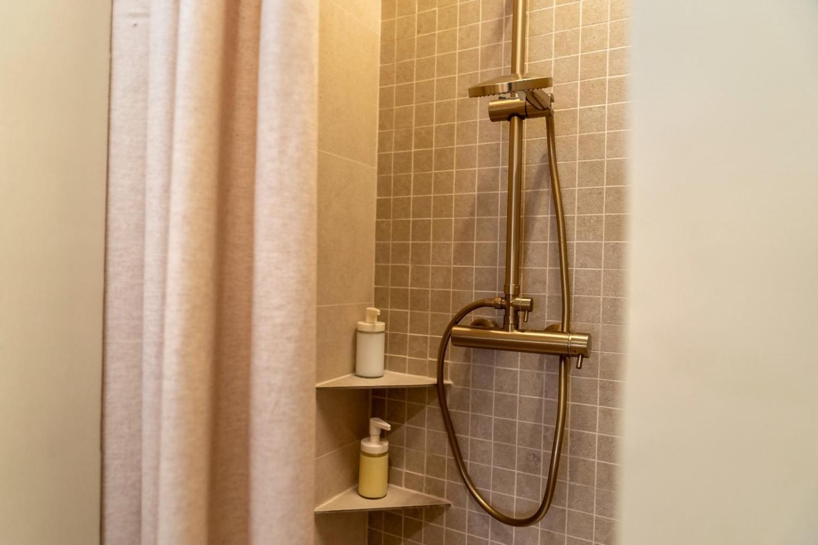 Mina Nai Apartment Ferrol Eksteriør bilde